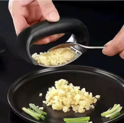 Garlic crusher